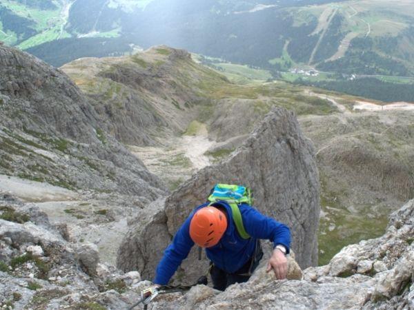 Jak dbać o zdrowie i bezpieczeństwo podczas wspinaczki górskiej